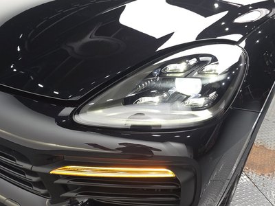 PORSCHE CAYENNE - 9