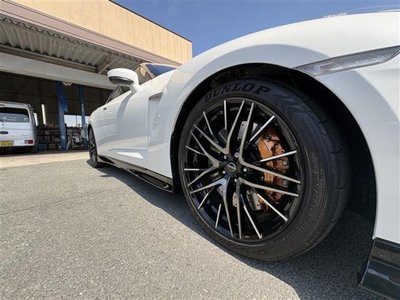 NISSAN GT-R - 9