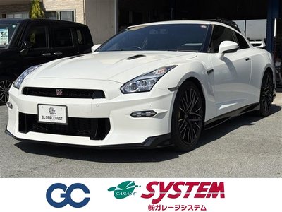 NISSAN GT-R - 1