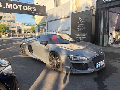 AUDI R8 - 7