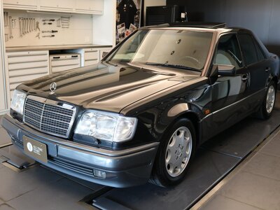 MERCEDES-BENZ E-CLASS