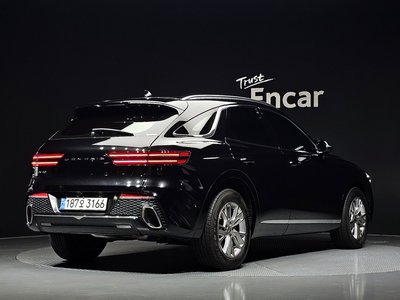 صورة 3 لـ 2023 Genesis GV70