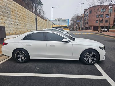 MERCEDES-BENZ E-CLASS - 3