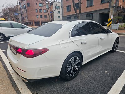 MERCEDES-BENZ E-CLASS - 6