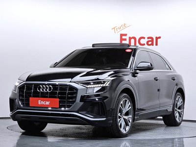 AUDI Q8 - 1