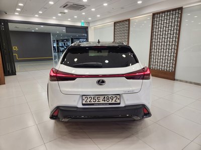 LEXUS UX - 3