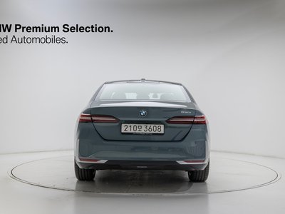 BMW 5 SERIES - 2