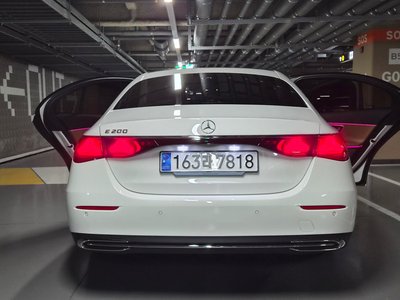 MERCEDES-BENZ E-CLASS - 10