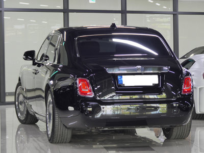 ROLLS-ROYCE PHANTOM - 2