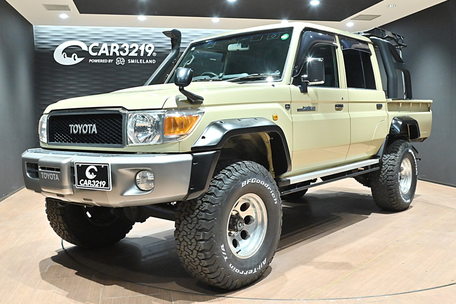 TOYOTA LAND CRUISER 70 PICKUP - View 1