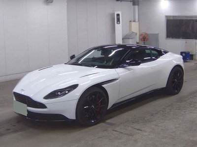 ASTON MARTIN DB11 - 4
