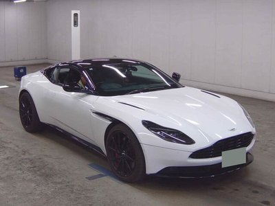 ASTON MARTIN DB11 - 1