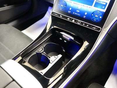 2025 Mercedes-BENZ C-CLASS 缩略图 24