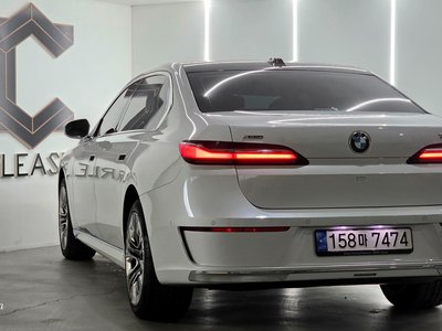 BMW 7 SERIES - 2