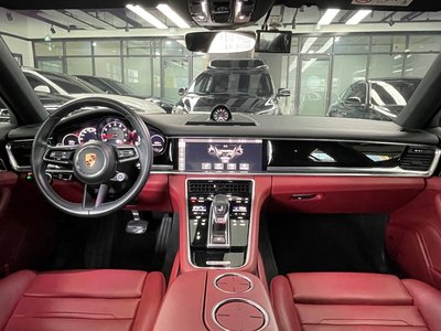 2021 Porsche PANAMERA photo 5