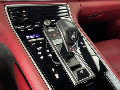 2021 Porsche PANAMERA photo 9