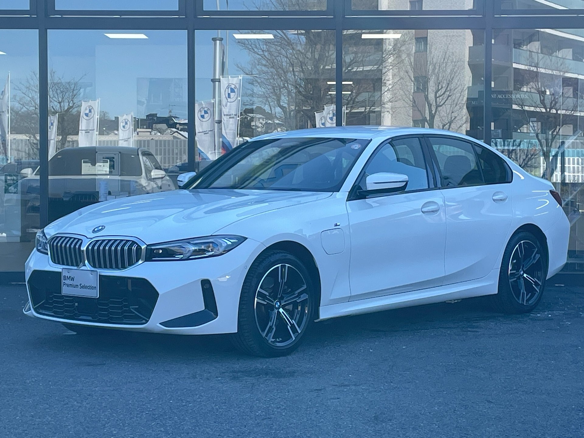 BMW 3 SERIES - View 1