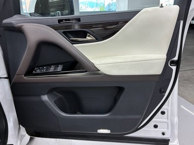 صورة مصغرة 20 لـ 2025 Lexus LX