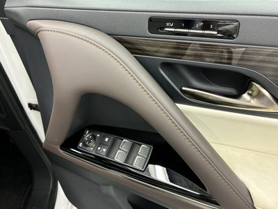 صورة مصغرة 21 لـ 2025 Lexus LX