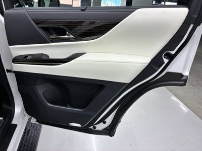صورة مصغرة 46 لـ 2025 Lexus LX