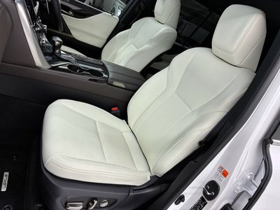 صورة 4 لـ 2025 Lexus LX