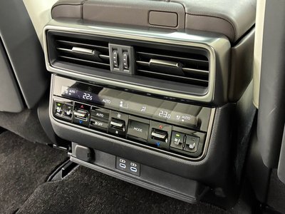 صورة مصغرة 50 لـ 2025 Lexus LX