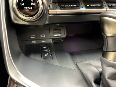 صورة مصغرة 36 لـ 2025 Lexus LX