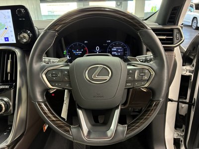 صورة مصغرة 26 لـ 2025 Lexus LX