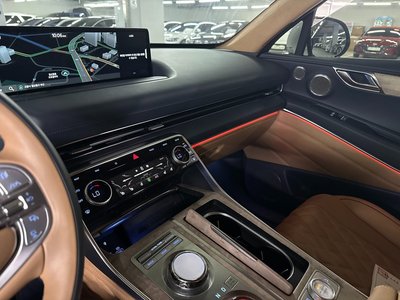 2023 Genesis GV80 thumbnail 13