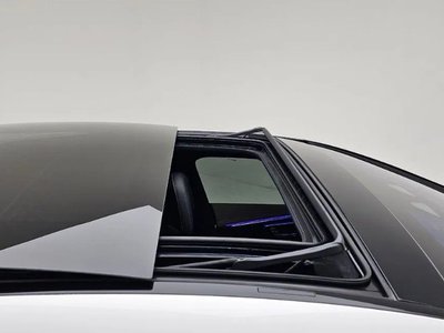 MERCEDES-BENZ EQS - 7