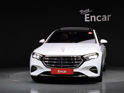 MERCEDES-BENZ E-CLASS - 2