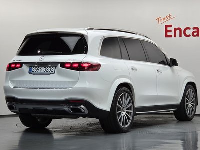 2025 Mercedes-BENZ GLS — фото 5
