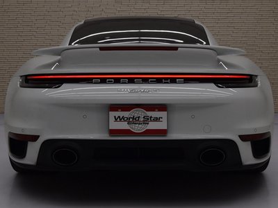 PORSCHE 911 - 8