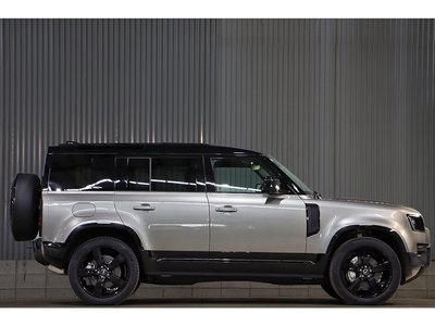 LAND ROVER DEFENDER - 6