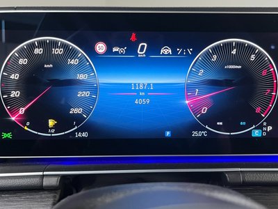 MERCEDES-BENZ GLS - 8