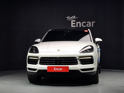 صورة 2 لـ 2020 Porsche CAYENNE