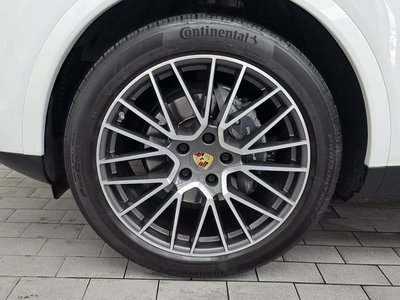 صورة 6 لـ 2020 Porsche CAYENNE