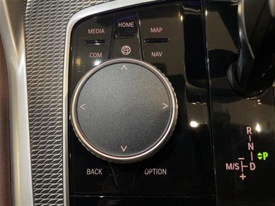 2021 BMW X6 — миниатюра 23