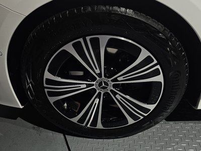 MERCEDES-BENZ E-CLASS - 6