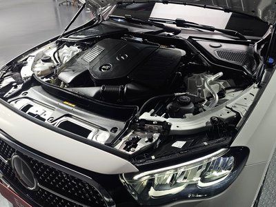 MERCEDES-BENZ E-CLASS - 7