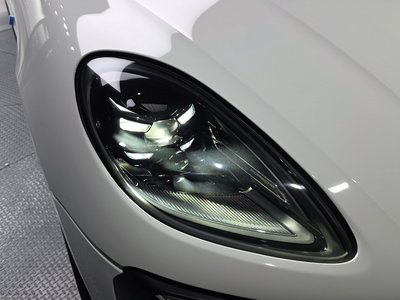 PORSCHE MACAN - 9
