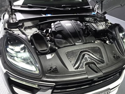 PORSCHE MACAN - 7