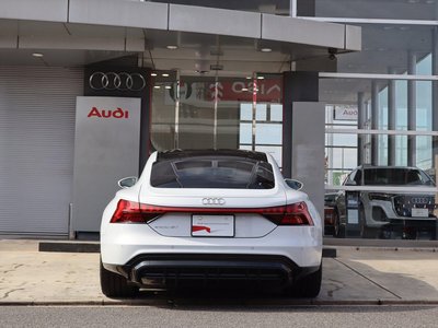 AUDI E-TRON GT QUATTRO - 6