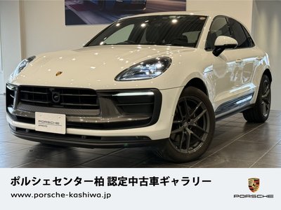 PORSCHE MACAN - 1