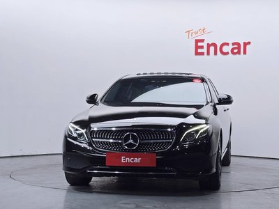 MERCEDES-BENZ E-CLASS - 2