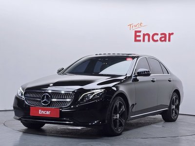 MERCEDES-BENZ E-CLASS - 1