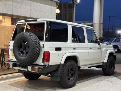 TOYOTA LAND CRUISER 70 - 3