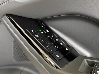 صورة مصغرة 98 لـ 2025 AUDI Q6 E-TRON