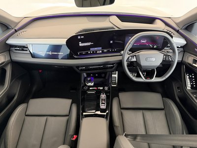 صورة 7 لـ 2025 AUDI Q6 E-TRON
