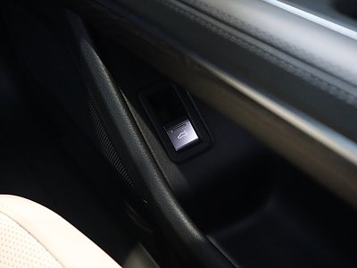 2024 AUDI A8 缩略图 362